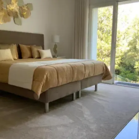 Ste Catherine Bed & Breakfast 3*